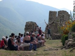 Spectacle des Aigles à Lordat, a 10mn du gite d'Appy en Haute Ariege Pyrenees