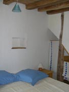 La Chambre bleue du gite, a louer ete comme hiver en Haute Ariege